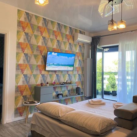 Elysse Sunrise Apartment Mamaia Bagian luar foto