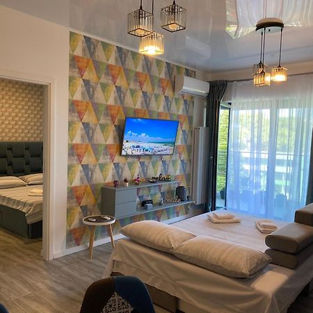 Elysse Sunrise Apartment Mamaia Bagian luar foto