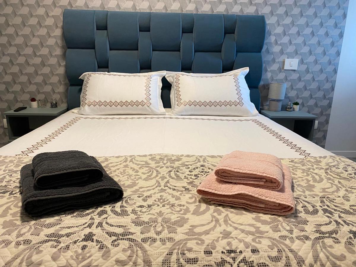 Elysse Sunrise Apartment Mamaia Bagian luar foto