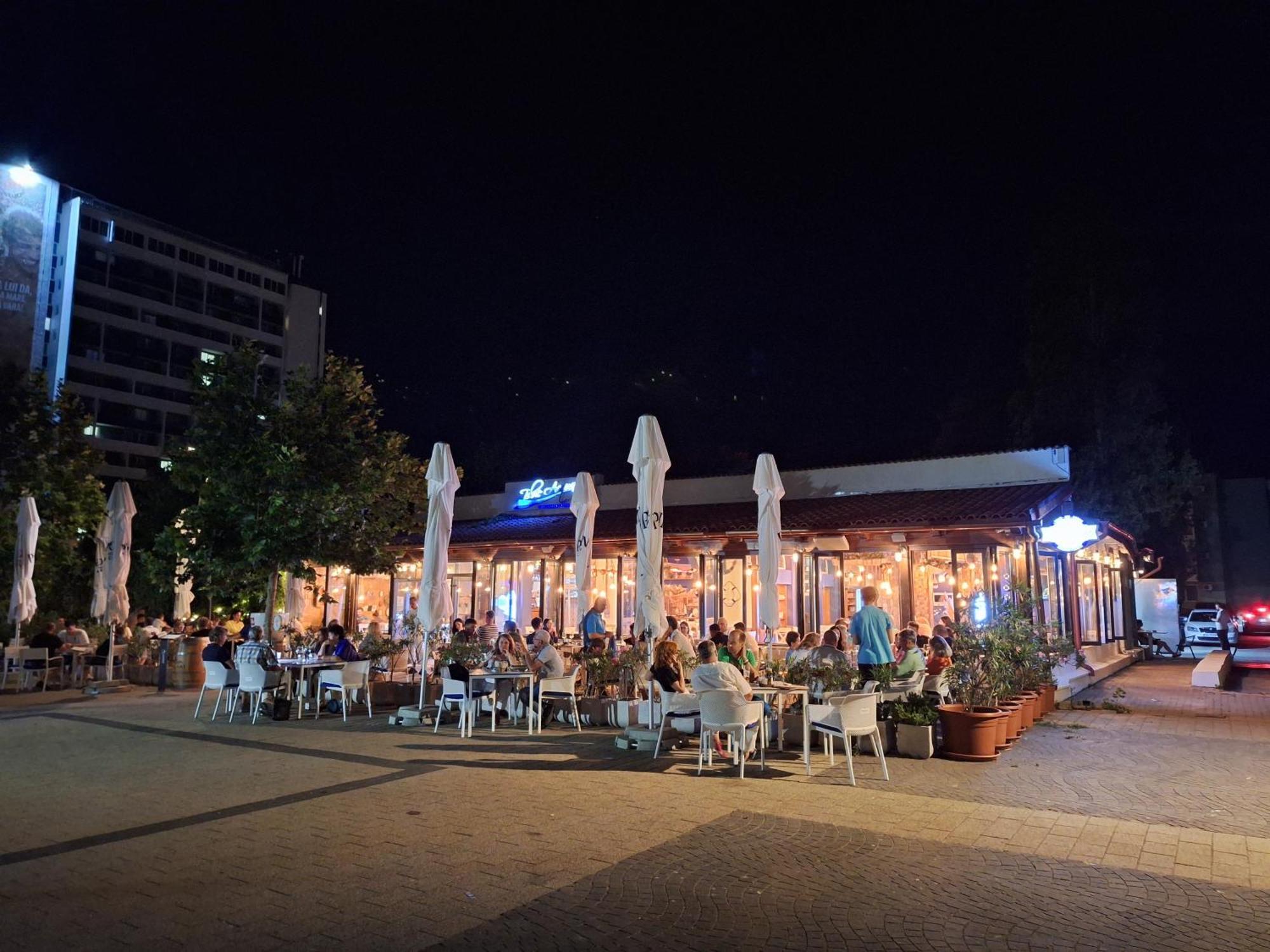 Elysse Sunrise Apartment Mamaia Bagian luar foto