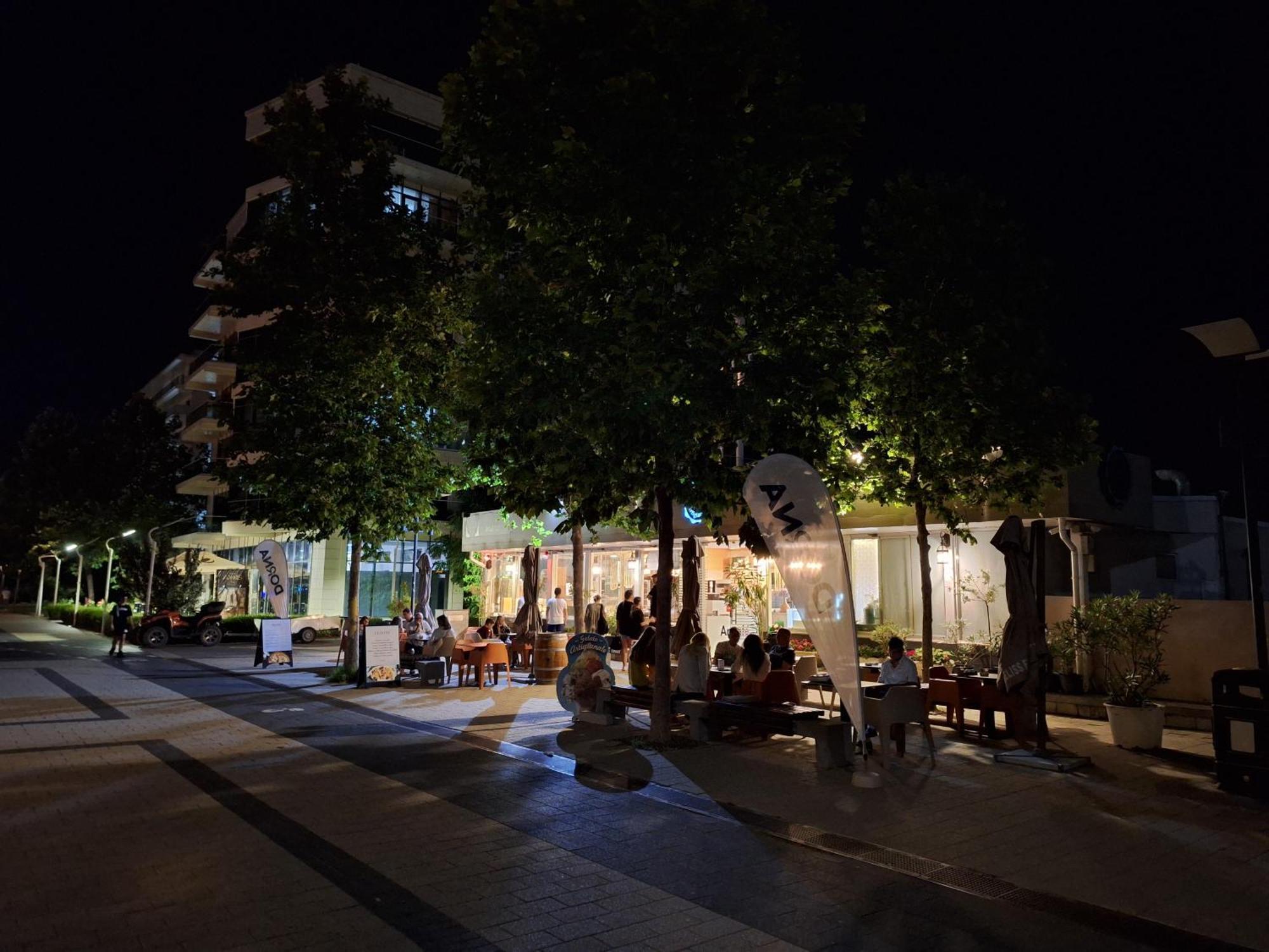 Elysse Sunrise Apartment Mamaia Bagian luar foto