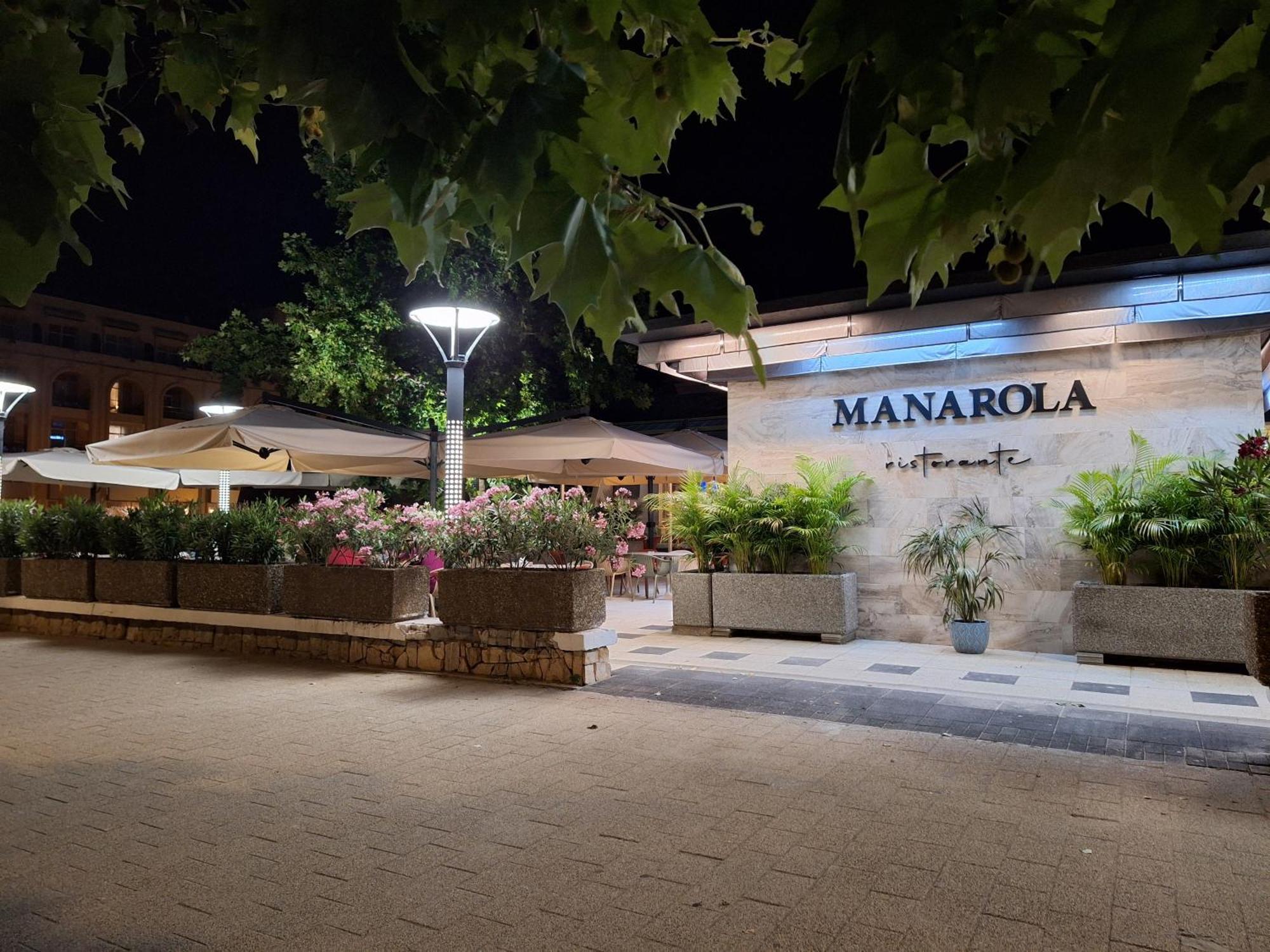 Elysse Sunrise Apartment Mamaia Bagian luar foto