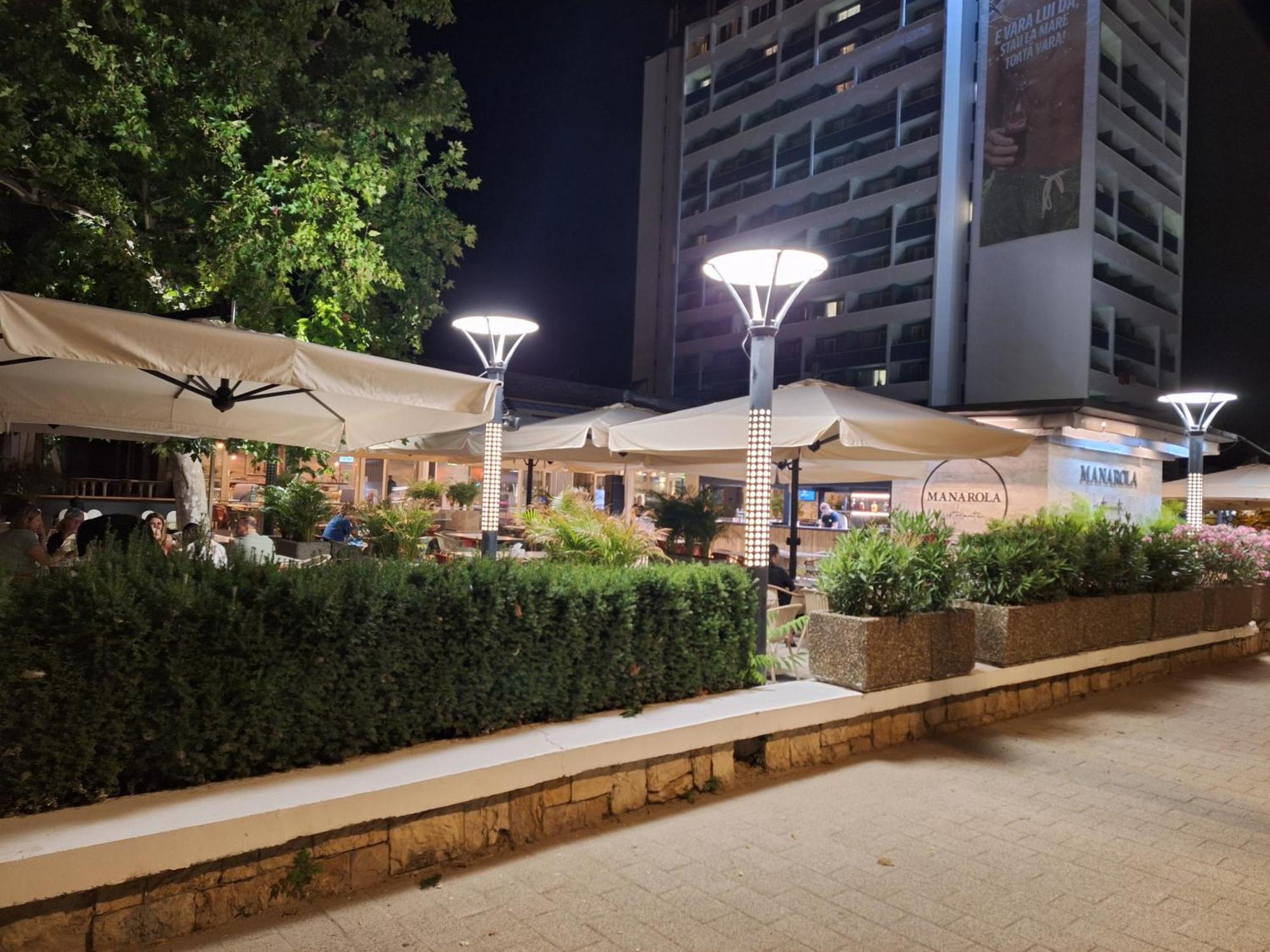 Elysse Sunrise Apartment Mamaia Bagian luar foto