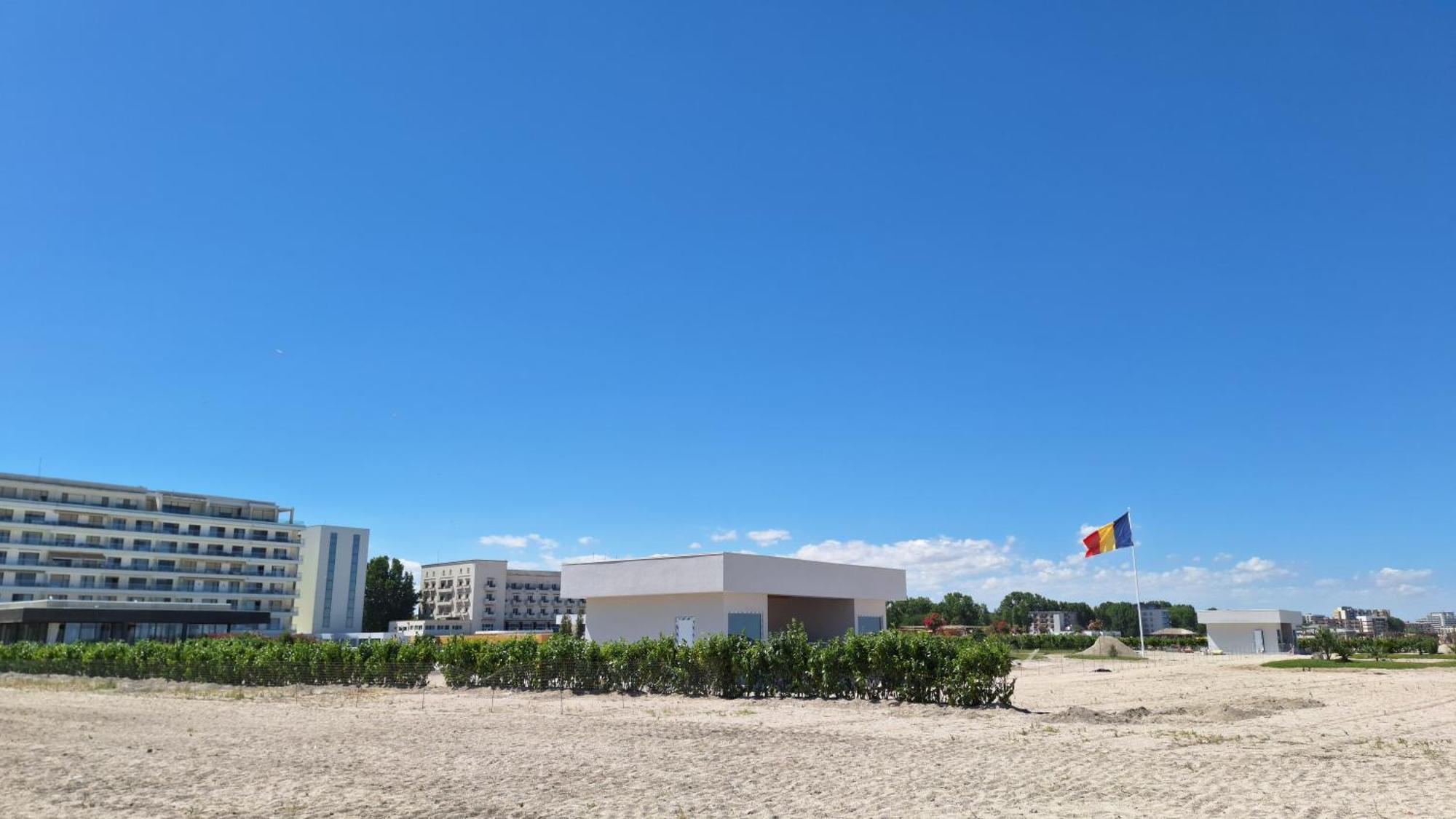Elysse Sunrise Apartment Mamaia Bagian luar foto